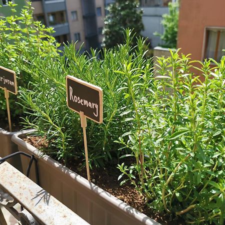 Spacious Apartment 50 Meters From The Metro Mailand Exterior foto