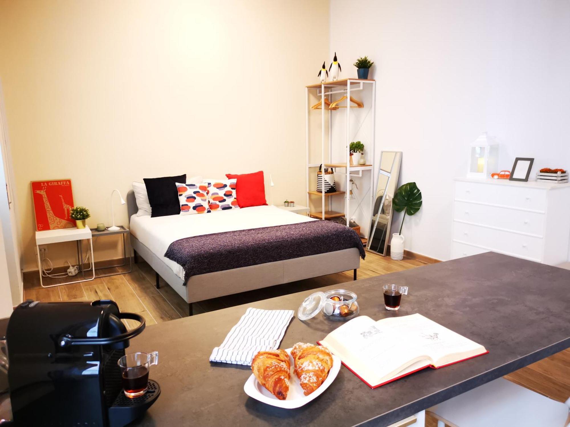 Spacious Apartment 50 Meters From The Metro Mailand Zimmer foto