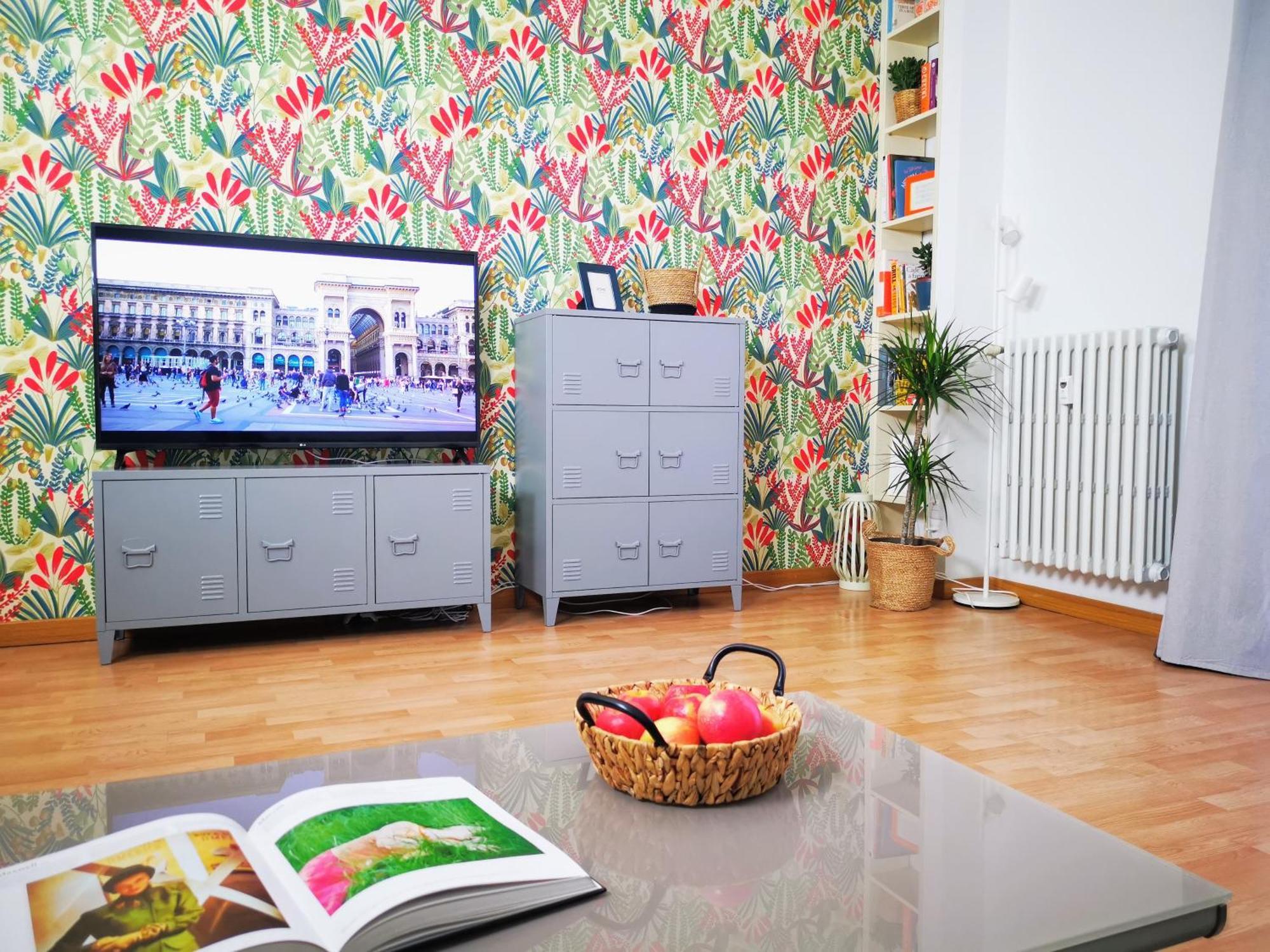 Spacious Apartment 50 Meters From The Metro Mailand Exterior foto