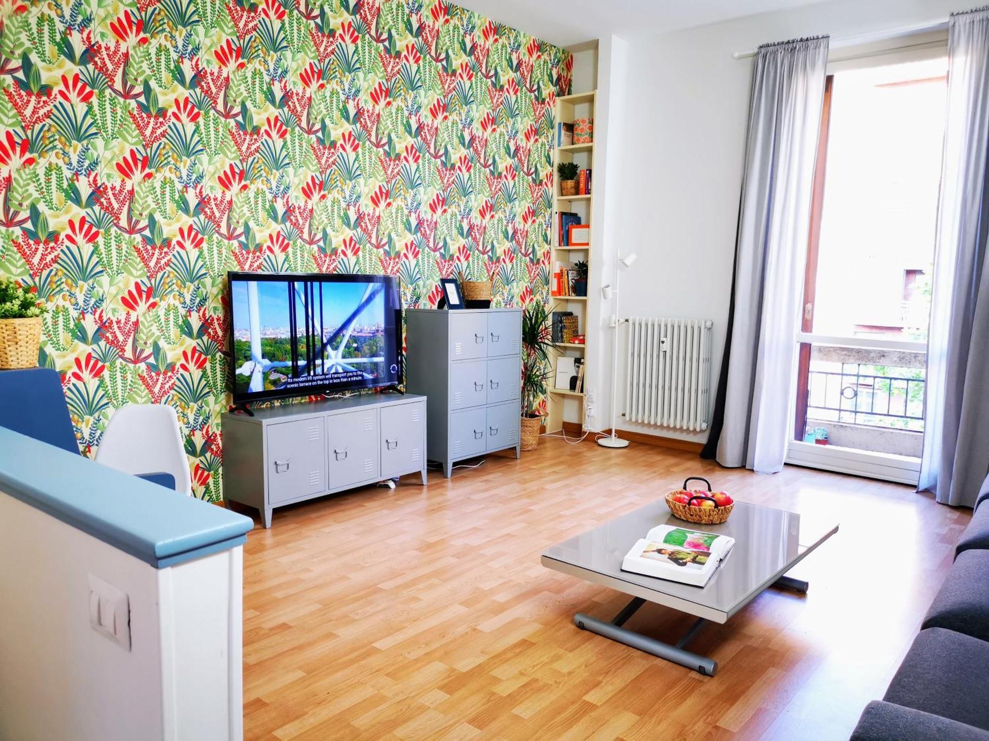 Spacious Apartment 50 Meters From The Metro Mailand Exterior foto