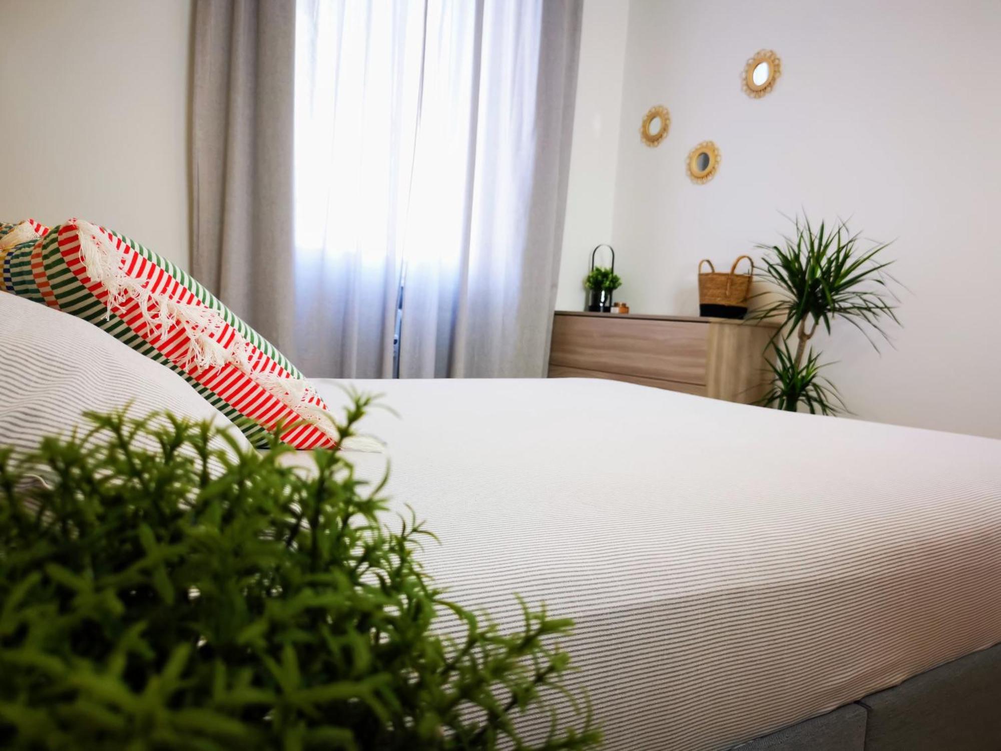 Spacious Apartment 50 Meters From The Metro Mailand Exterior foto